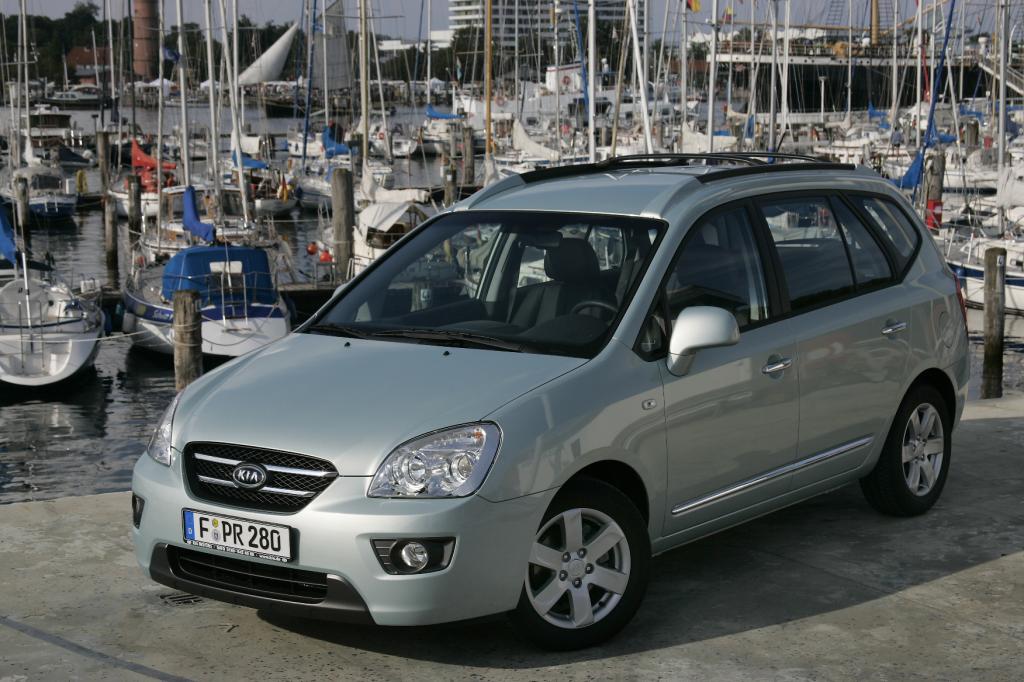 Neuer Einstiegsmotor für den Kompaktvan Kia Carens