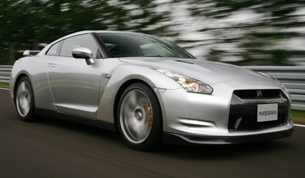 Nissan GT-R verfehlt Rundenrekord auf der Nordschleife nur knapp