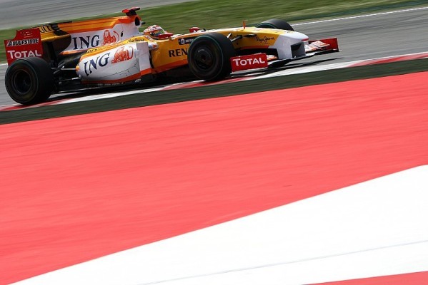 Renault hofft auf Punkte: Alonso bleibt zurückhaltend