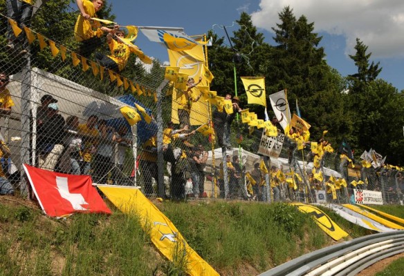 Solidarität mit Opel beim 24-Stunden-Rennen