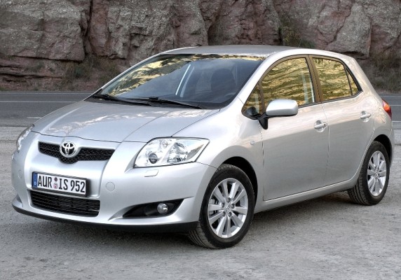 Toyota erneuert Motorenpalette für den Auris