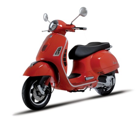 Vespa erweitert Roller-Programm um die GTS 125 i.e. Super