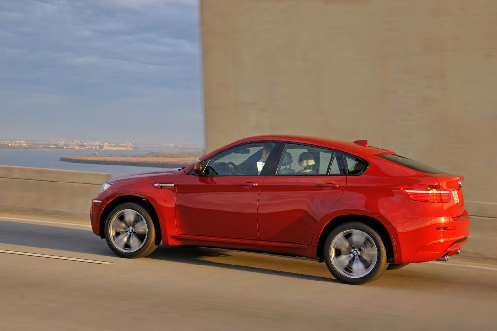 Video: BMW X6 M