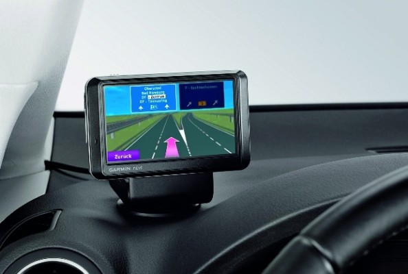 Volkswagen Zubehör bietet mobile Navigationslösung „Click and Ride“