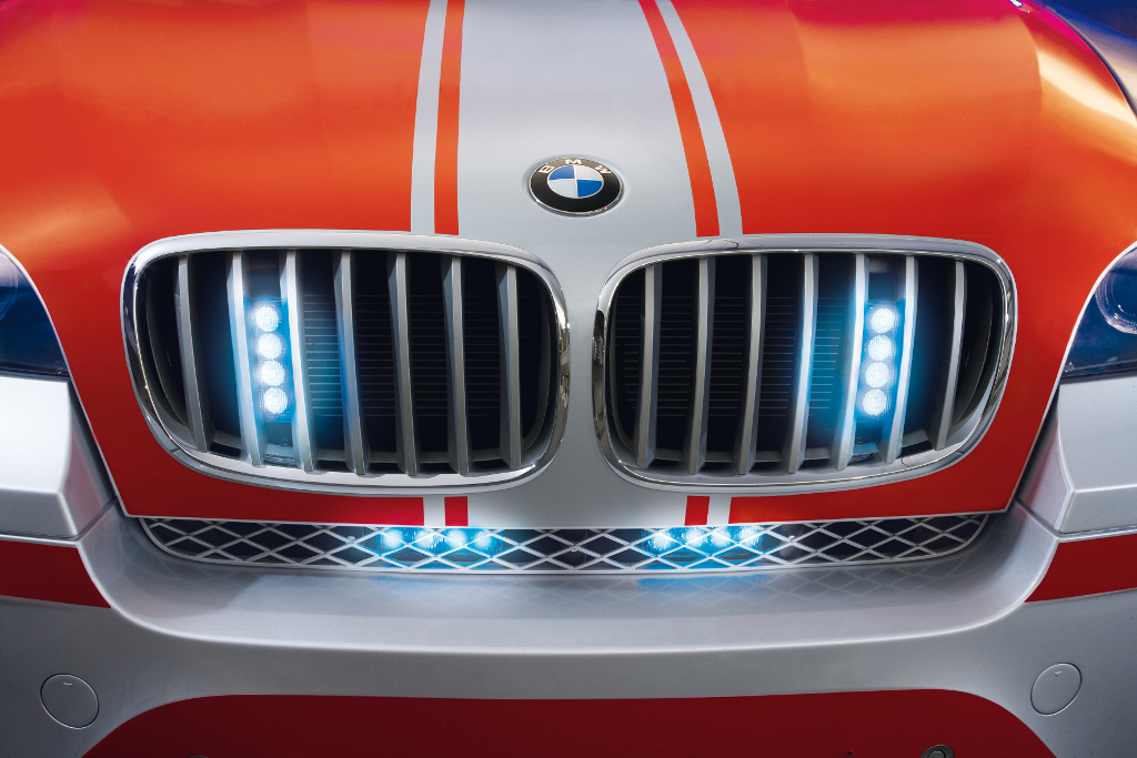 X6: BMW zeigt X6 als Notarzteinsatzfahrzeug