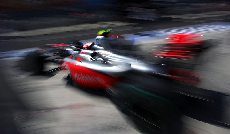2. Freies Training : Kovalainen vorne, Vettel raus