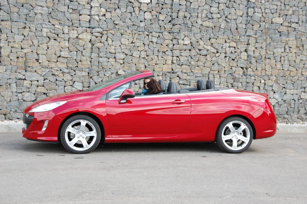 308: Erstkontakt Peugeot 308 CC Platinum HDi FAP: Da läuft's heiß den Rücken runter... 