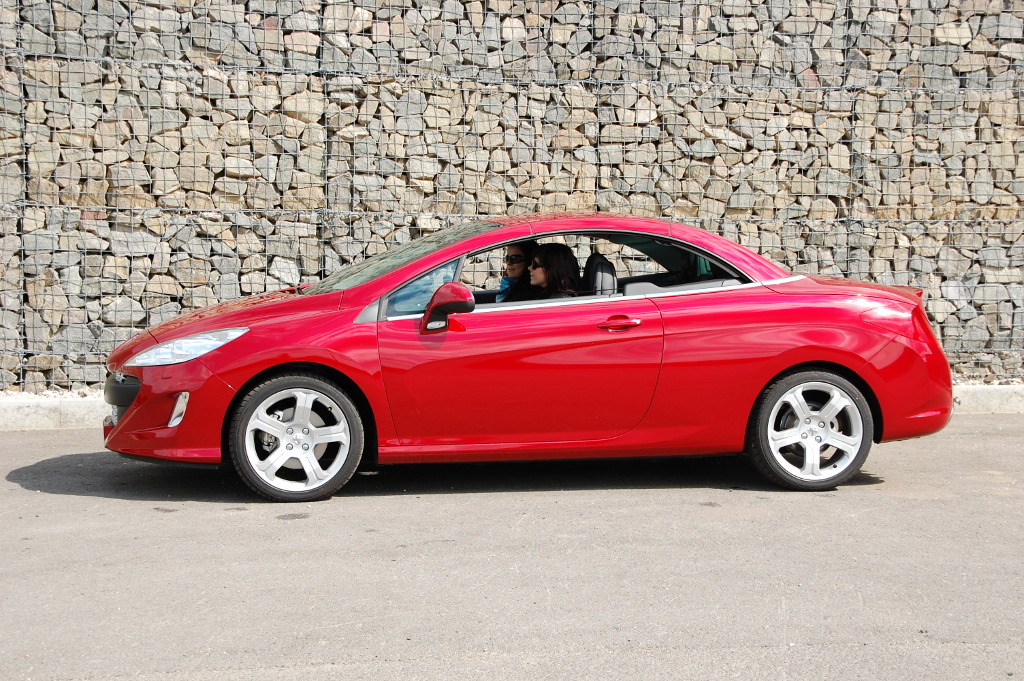 308: Erstkontakt Peugeot 308 CC Platinum HDi FAP: Da läuft's heiß den Rücken runter... 