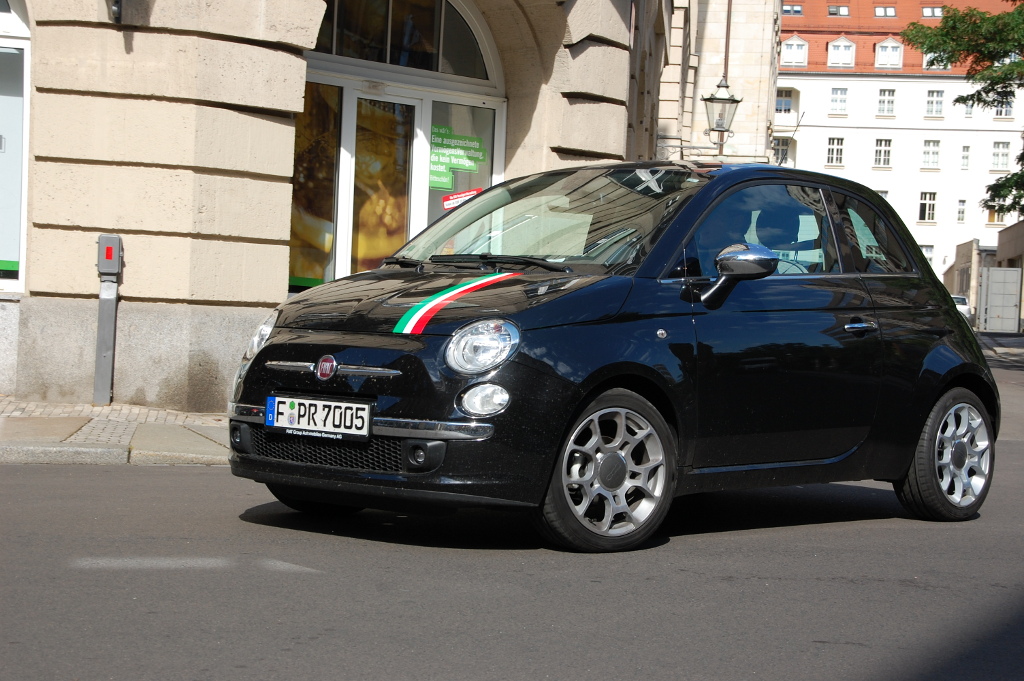 500: Erstkontakt Fiat 500: Klein, knuffig und jede Menge dolce vita...