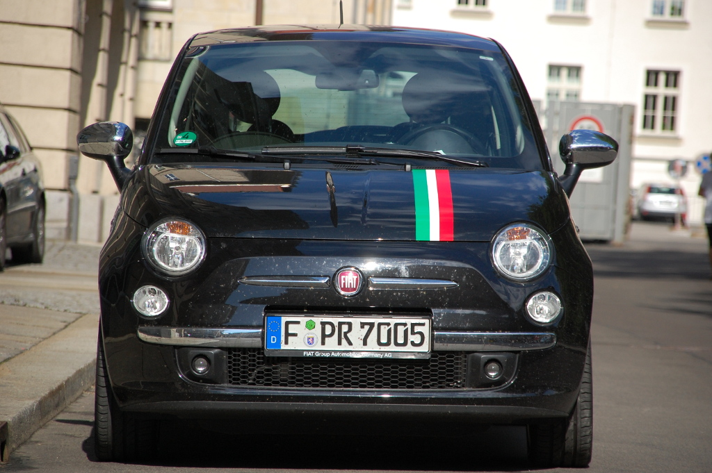 500: Erstkontakt Fiat 500: Klein, knuffig und jede Menge dolce vita...