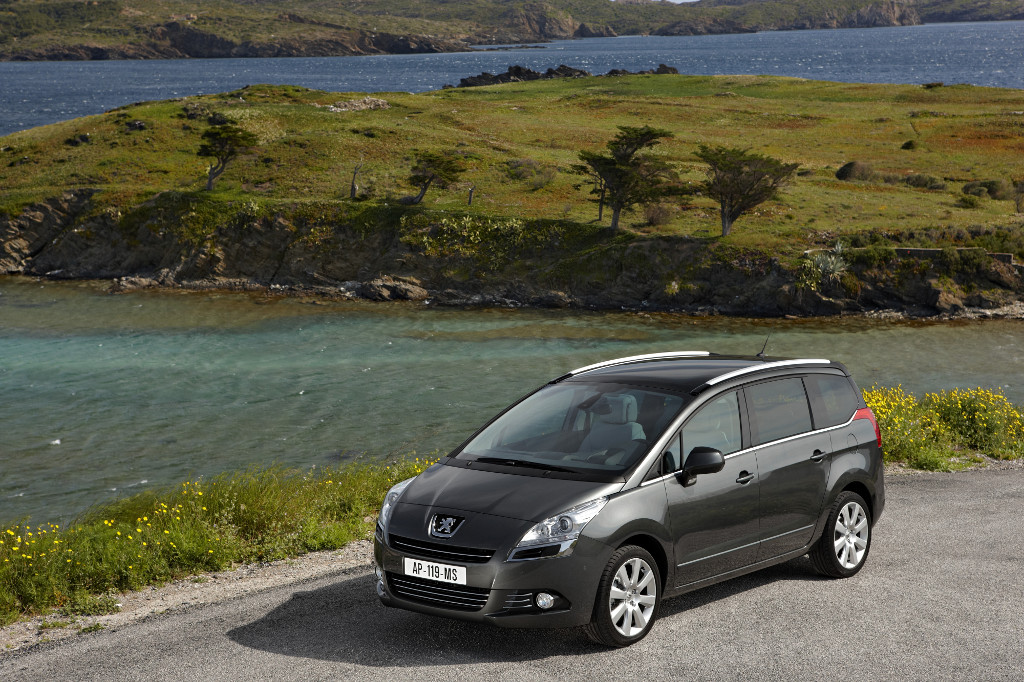 5008: Peugeot 5008 gibt Ausblick auf neues Marken-Design 