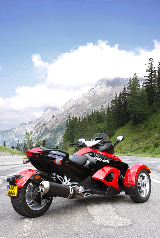 Can-Am: Can-Am Spyder Roadster: Dreirädriges Spaßmobil 