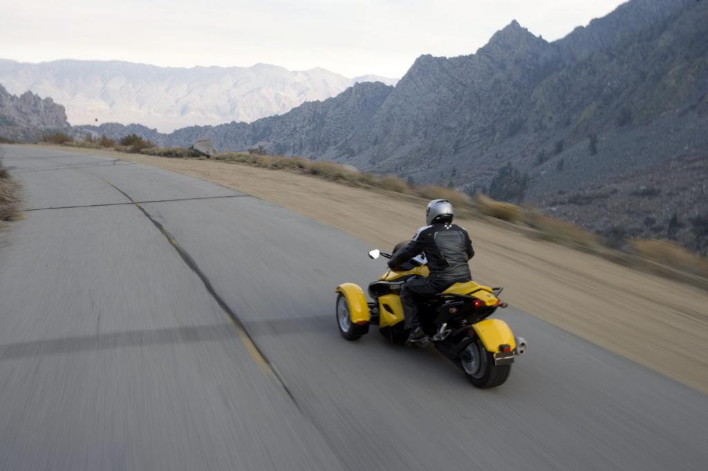 Can-Am Spyder Roadster: Dreirädriges Spaßmobil  - Bild(3)