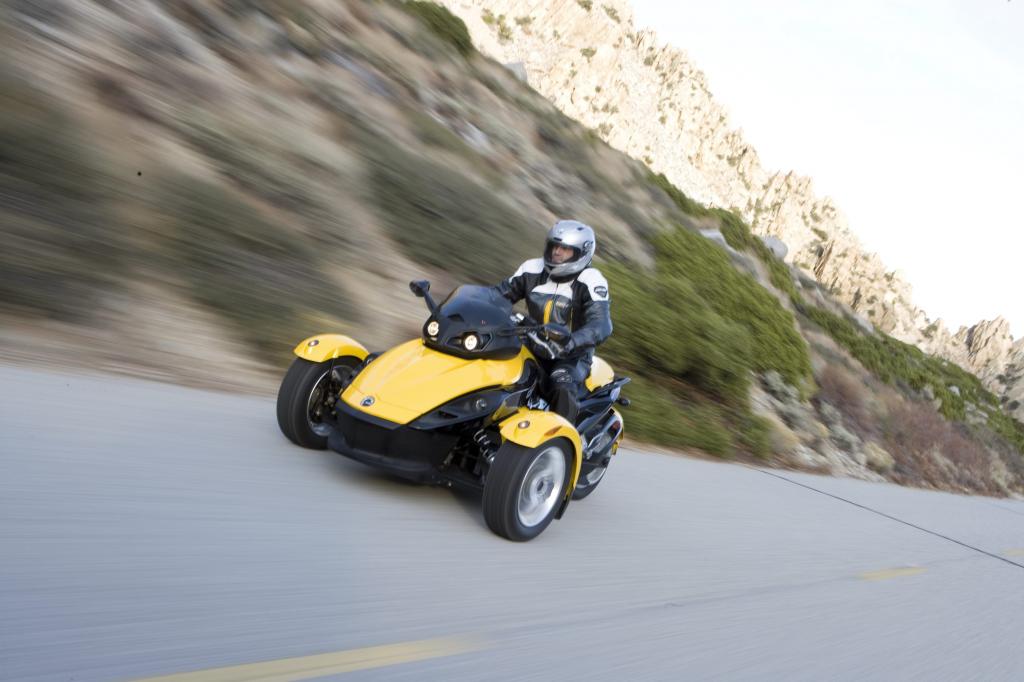 Can-Am Spyder Roadster: Dreirädriges Spaßmobil  - Bild
