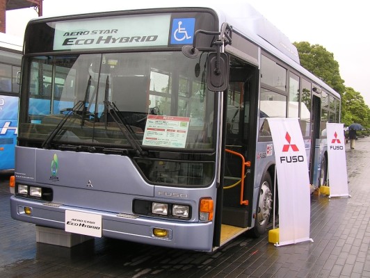 Daimler präsentierte preisgekrönten Hybridbus auf der Eco Car World 2009
