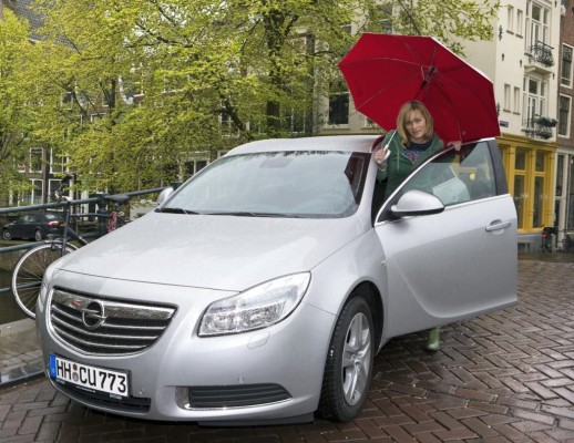 Für Gesine Cukrowski ist der Opel Insignia Sports Tourer das ideale Auto