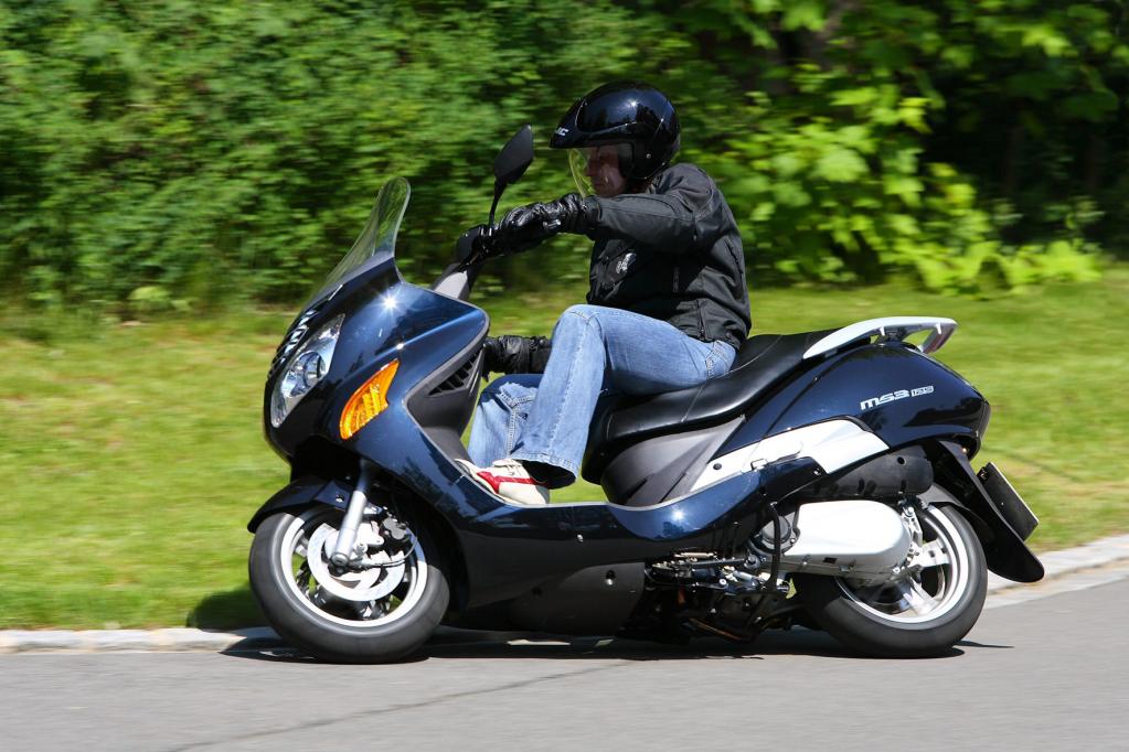 Fahrbericht Hyosung MS3i 250i: Viel Leistung zum günstigen Preis  - Bild(2)