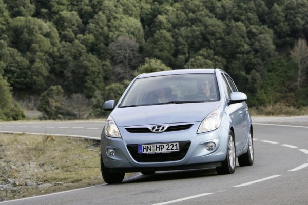 Hyundai i20 rollt in die Werkstatt  