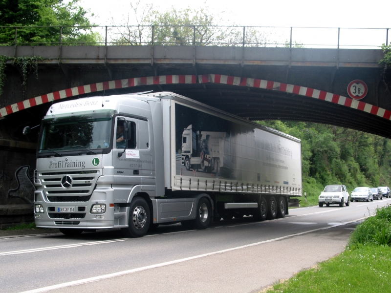 Lkw-Ferienfahrverbote erleichtern Urlaubsverkehr