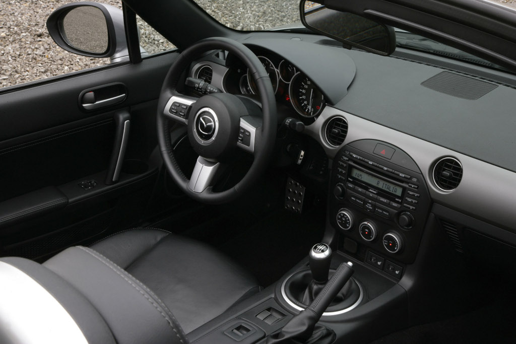 MX-5: Mazda feiert 20 Jahre MX-5 in Le Mans