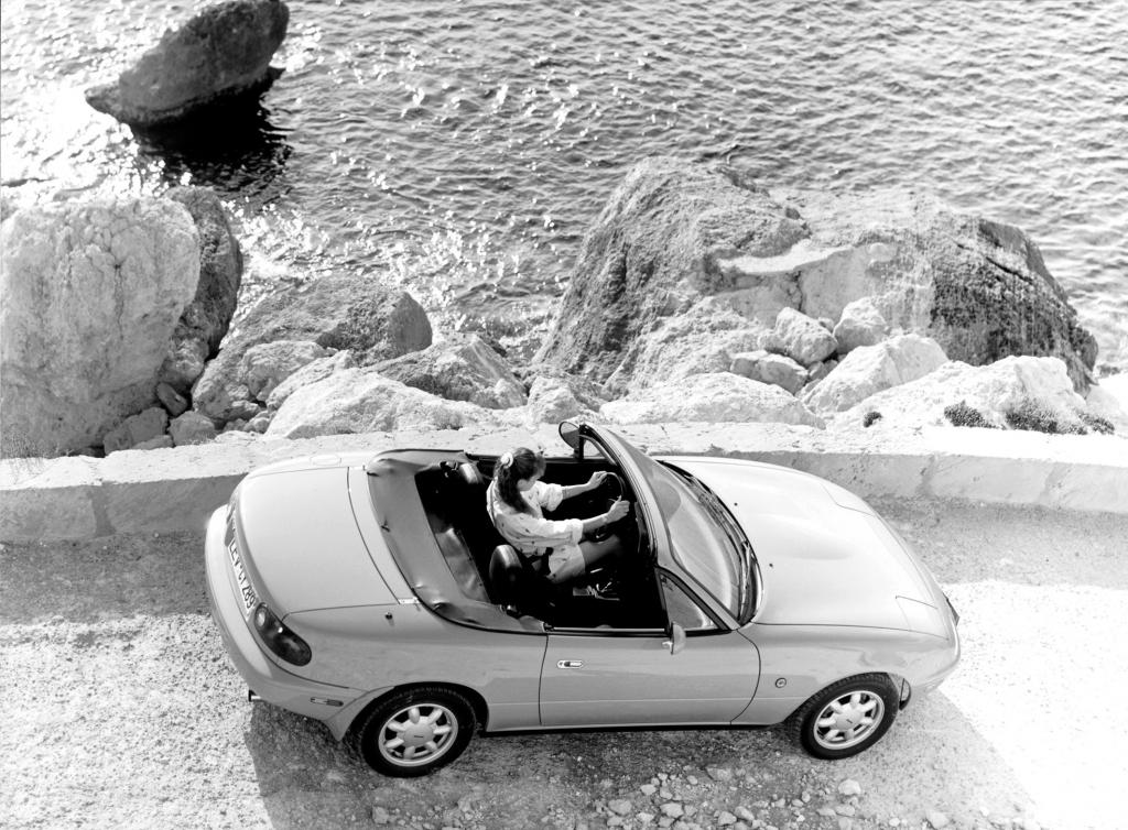 Mazda MX-5: Der Kult-Roadster wird 20   - Bild(2)