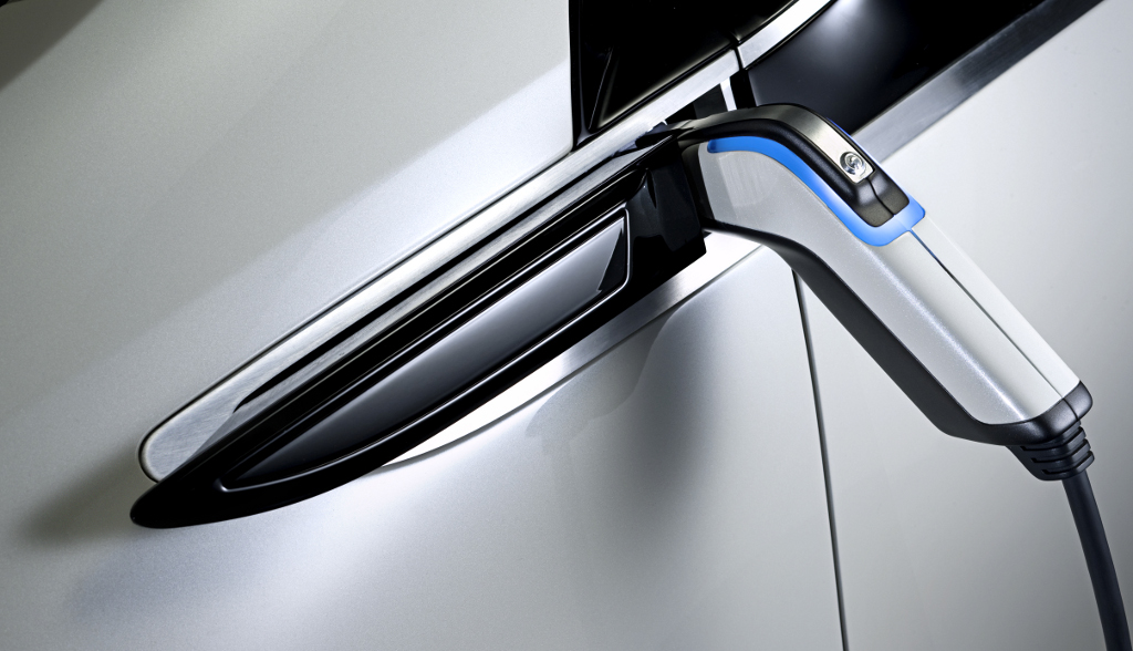 Modellstudien: Opel zeigt seriennahe Ampera-Version in Bochum