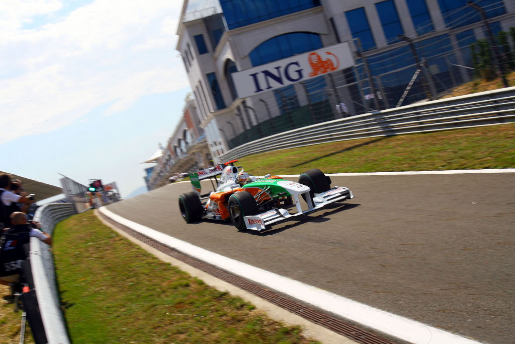 Motorsport: Türkei GP: Button siegt am Bosporus