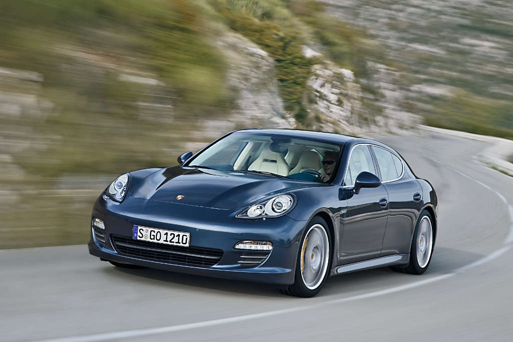 Panamera: Porsche Panamera schließt die Lücke zwischen 911 und Cayenne