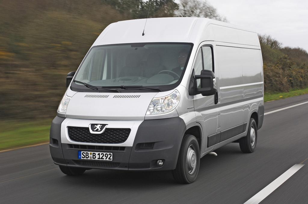 Peugeot rüstet alle Boxer-Modelle mit Ganzjahresreifen aus