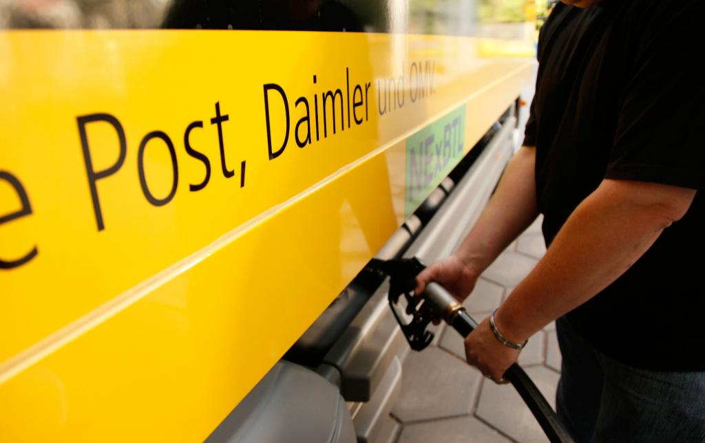 Pilotversuch: Weniger CO2-Emissionen mit neuem Diesel aus Palmöl
