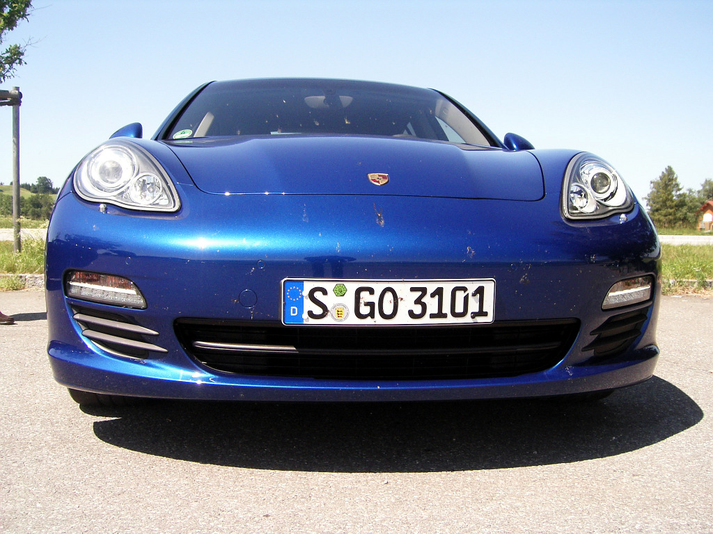 Porsche Panamera: Flach, breit, stark - Bild(10)