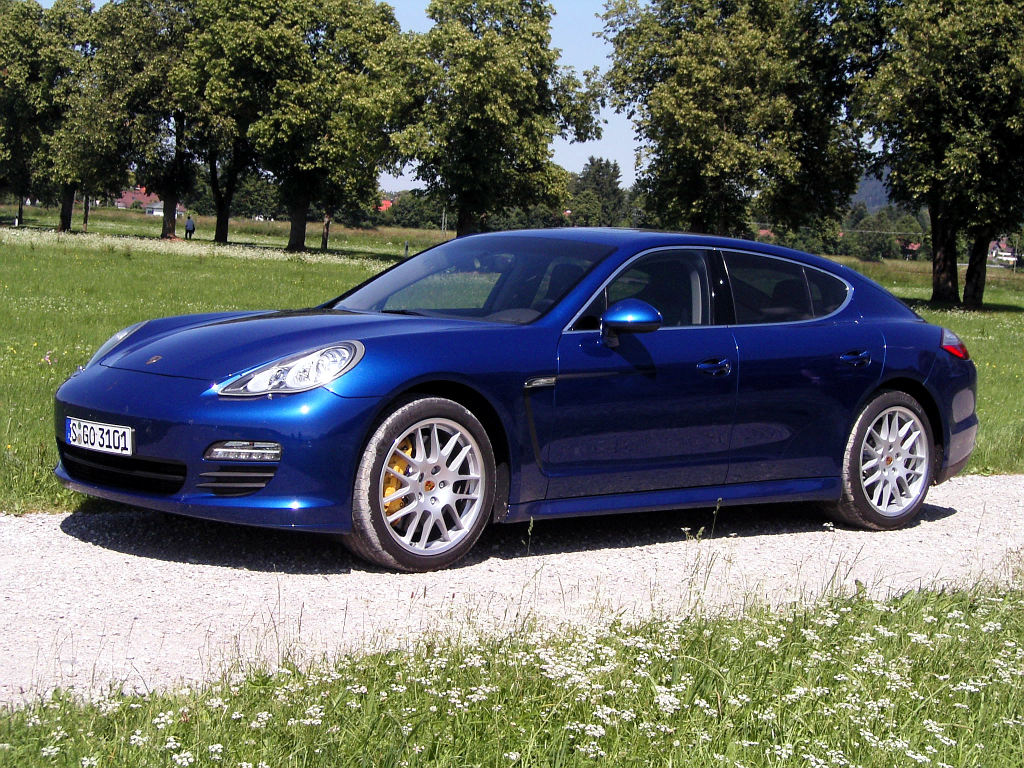 Porsche Panamera: Flach, breit, stark - Bild(8)
