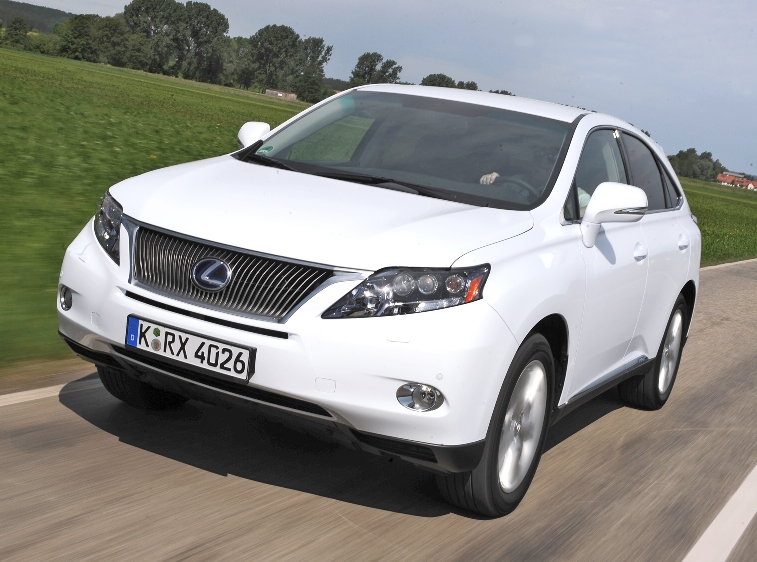 RX-Serie: Lexus RX 450 h mit Seitenkamera