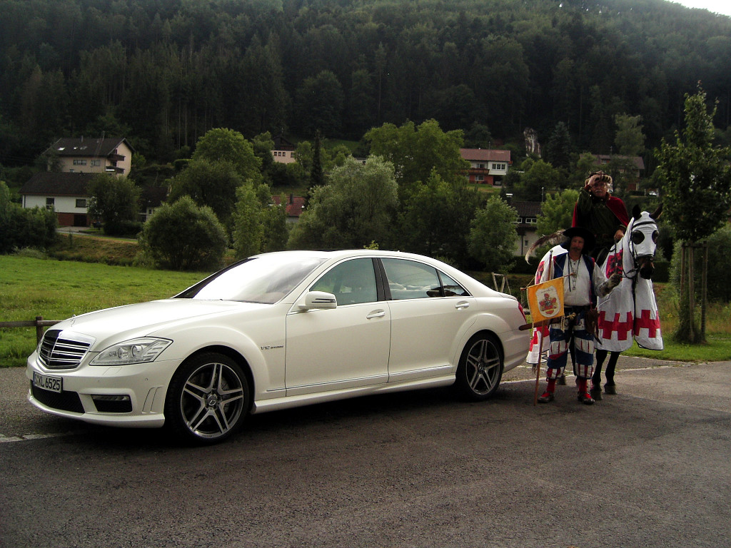 S 63 AMG: Mercedes S-Klasse AMG wahlweise mit 525 oder 612 PS: Leistung satt und Luxus pur