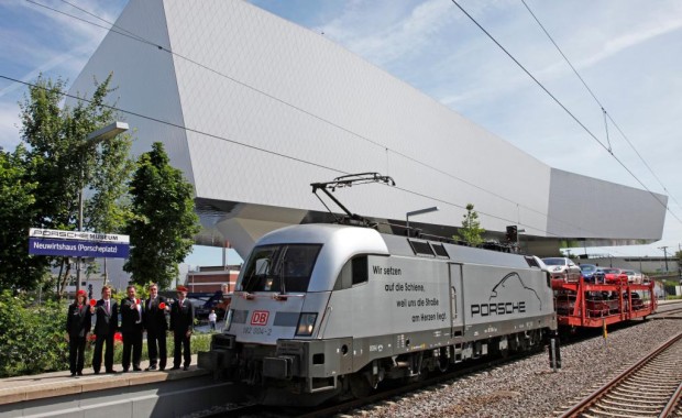 S-Bahn-Station für das Porsche-Museum