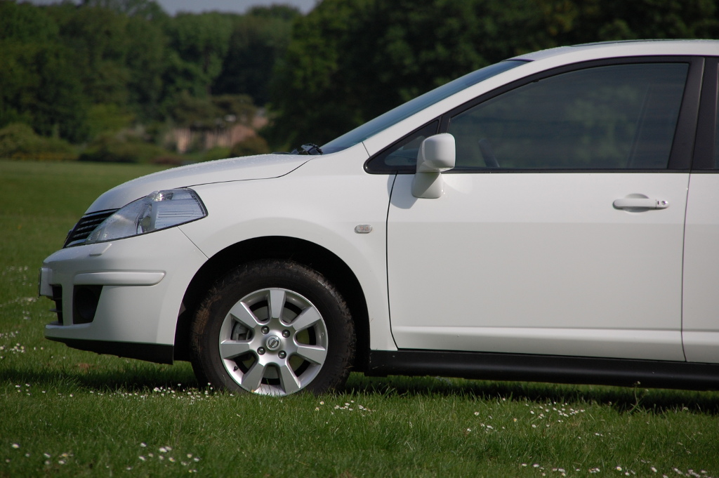 Tiida: Fahrbericht Nissan Tiida Tekna 1.6: Das kleine Extra für den Tag