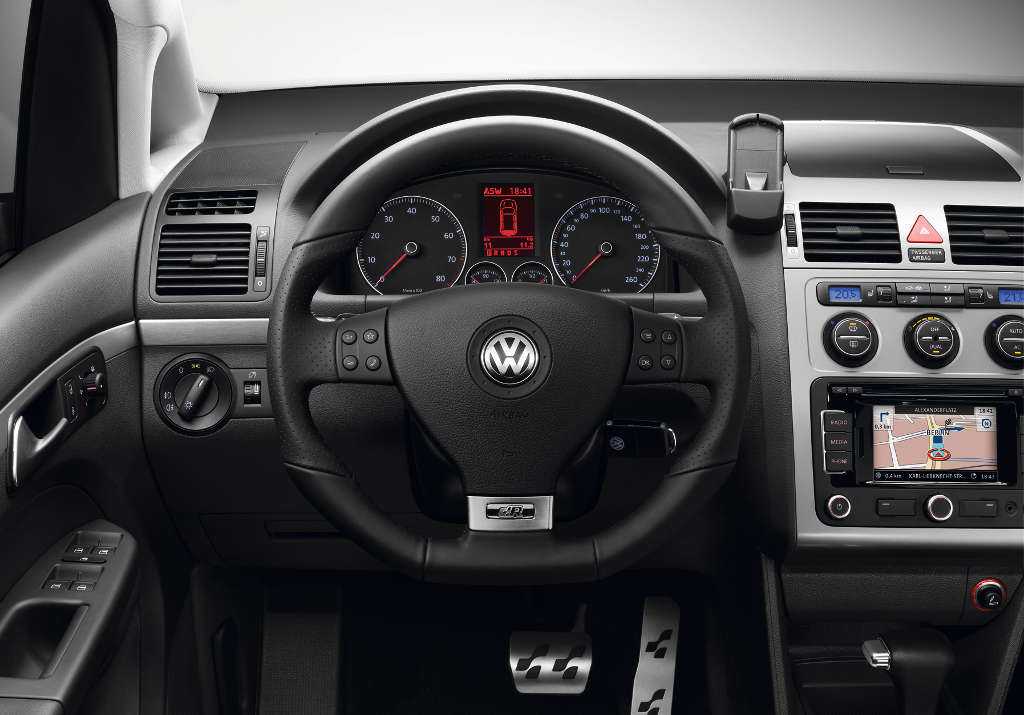Touran: Volkswagen Touran als R-Line Edition