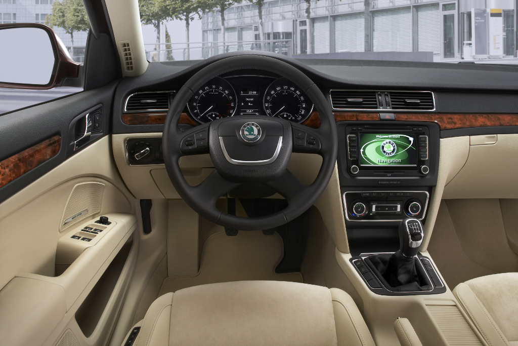 Škoda Superb: Eleganz & Komfort zu einem vernünftigen Preis - Bild(10)