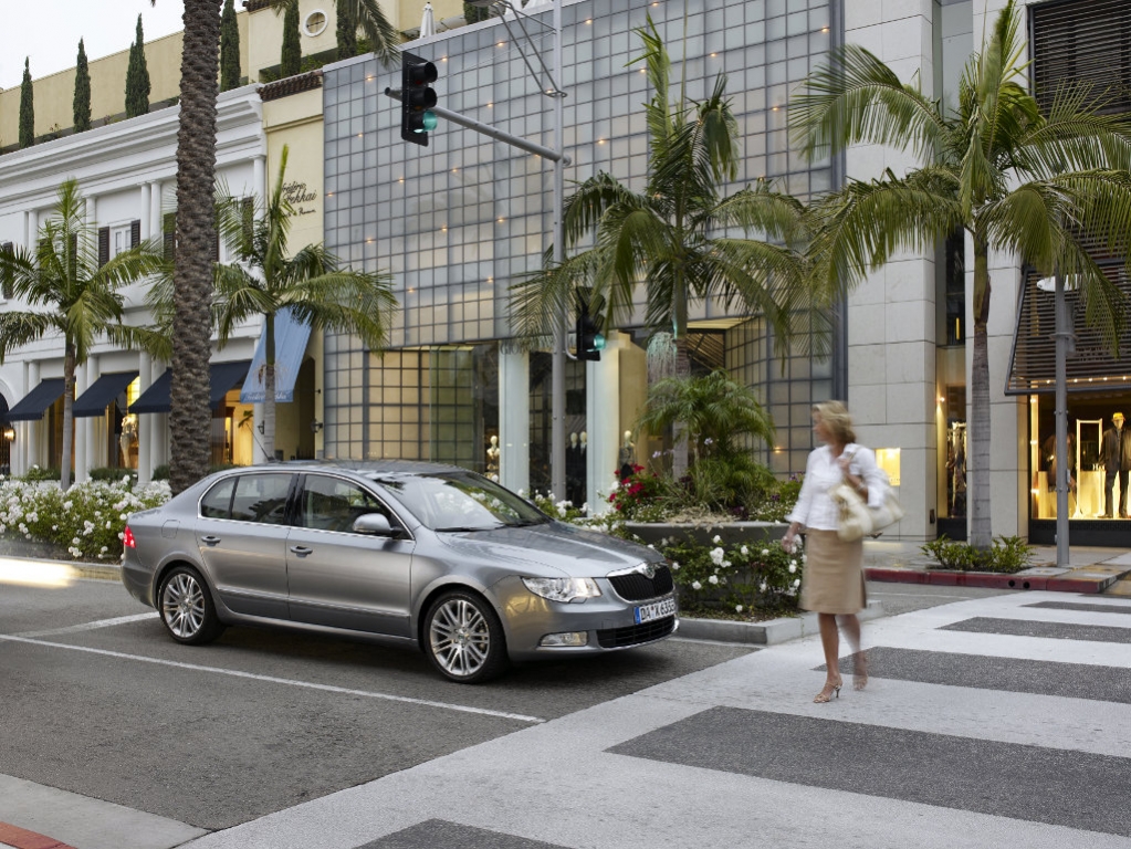 Škoda Superb: Eleganz & Komfort zu einem vernünftigen Preis - Bild