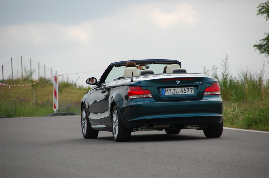 1er Reihe: Fahrbericht BMW 118i Cabriolet: Klassisch behutet und aufgeräumt