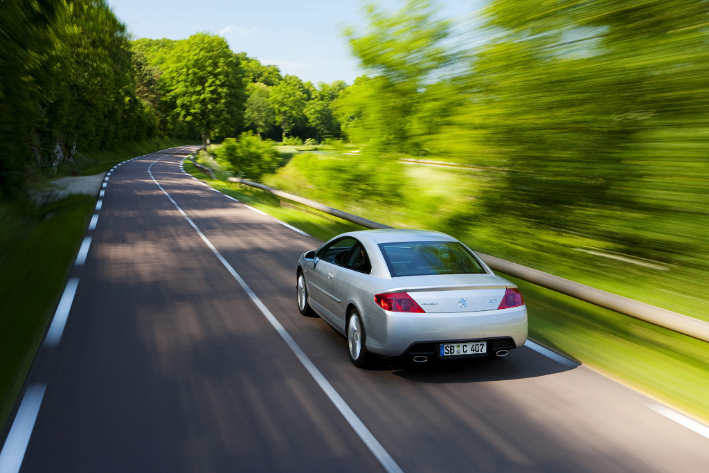407: Peugeot 407 Coupé mit stärkeren Motoren