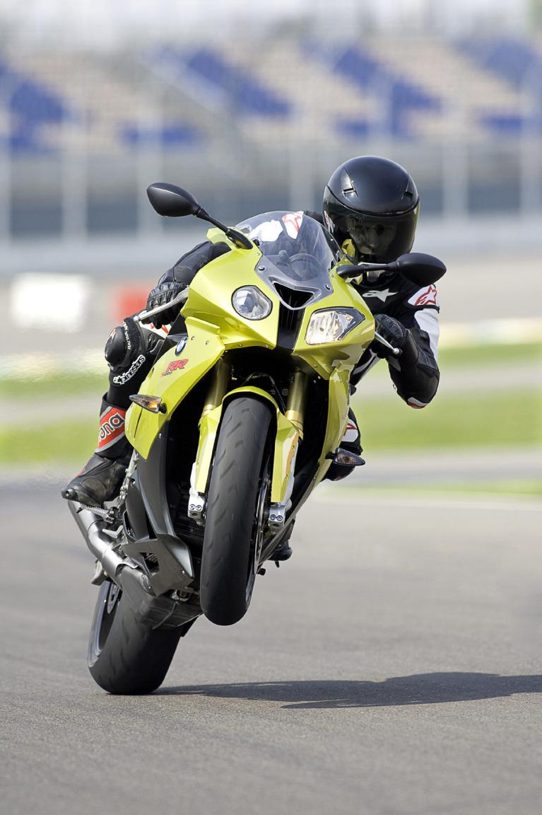 Ausfahrt mit dem Supersportmotorrad 