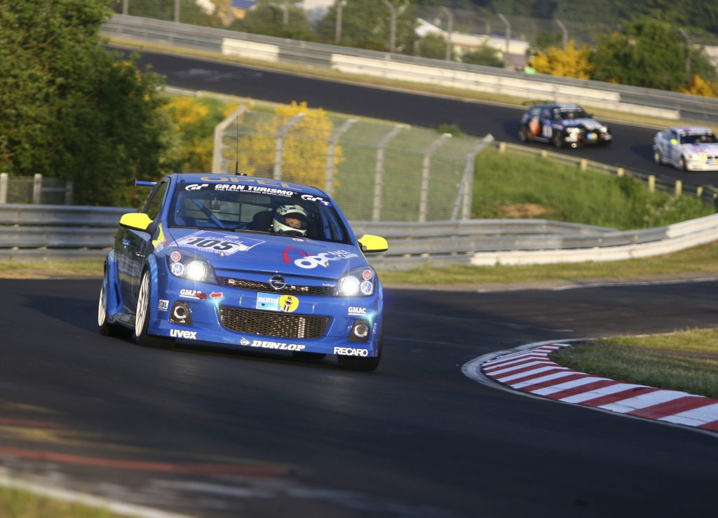Automarken A - Z: Opel OPC Race Camp: 22 Kandidaten gehen erstmals auf die Rennstrecke