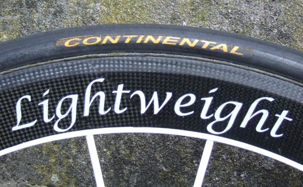 Continental stattet Radprofis aus