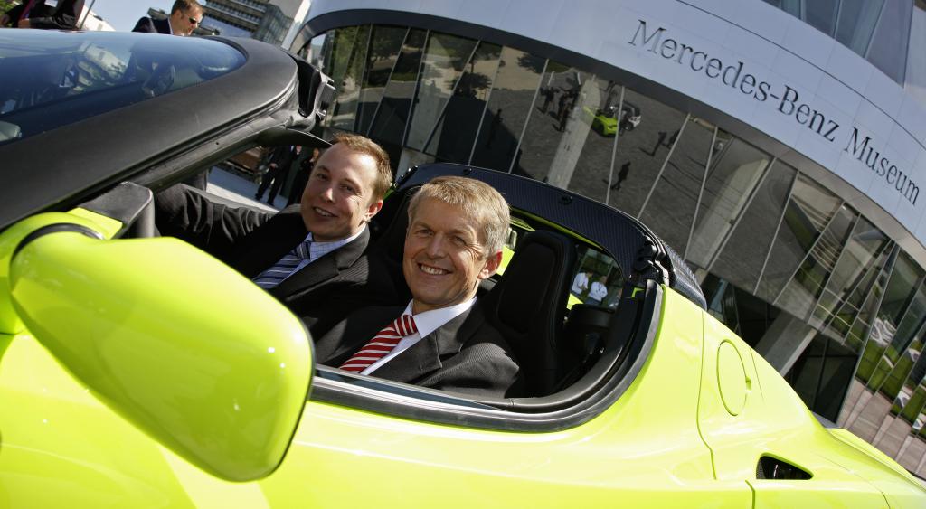 Daimler verkauft Aabar 40 Prozent der Tesla-Beteiligung