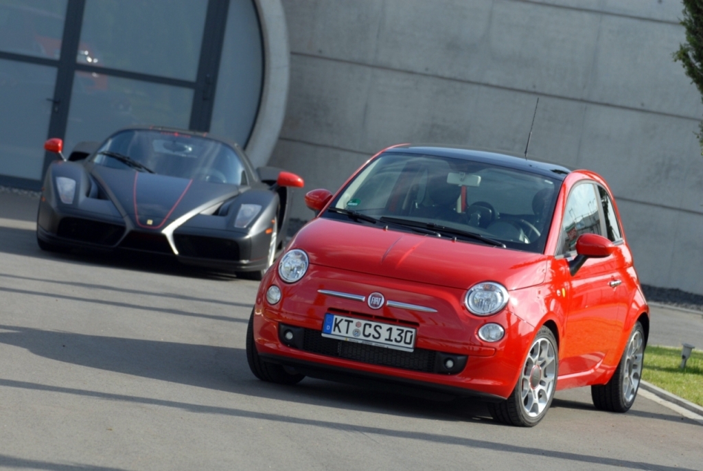 Der Fiat 500 hat Geburtstag – und feiert sich mit einem Flashmob Sportlichkeit gepaart mit Sicherheit.