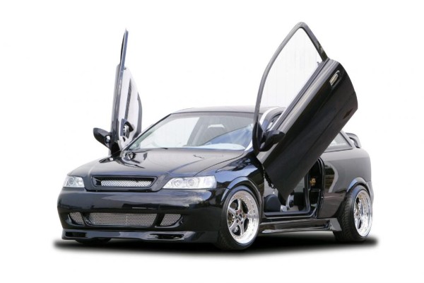 Die besten Autos mit Flügeltüren gesucht 