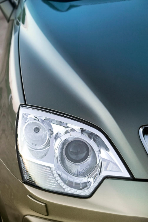 Esther Schweins setzt auf den Opel Antara