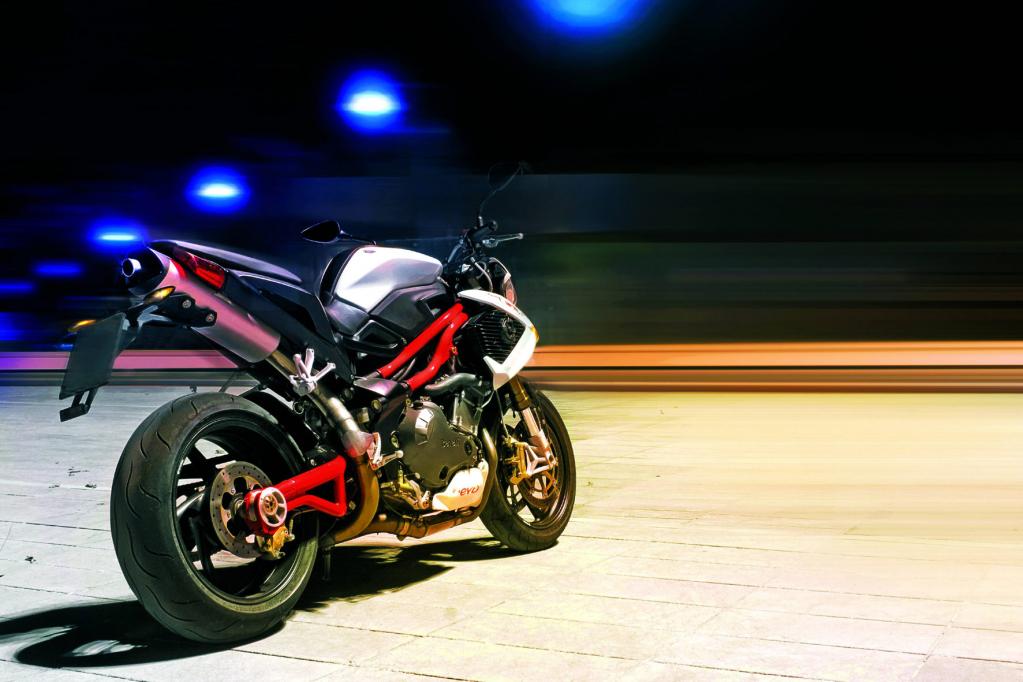 Fahrbericht Benelli TNT 1130 Sport EVO: Radikale Fahrmaschine aus Italien