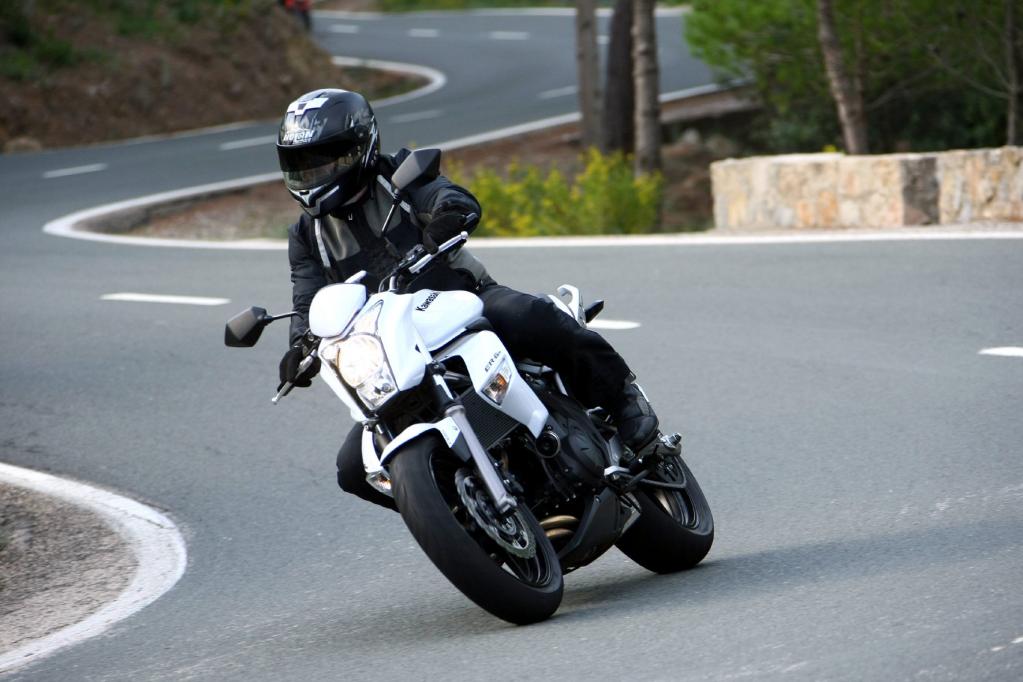 Fahrbericht Kawasaki ER-6n ABS: Neue Talente und gewohnte Qualität 